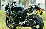 Спортбайк 2006 года Suzuki GSX-R600. Продажа мотоциклов Suzuki.